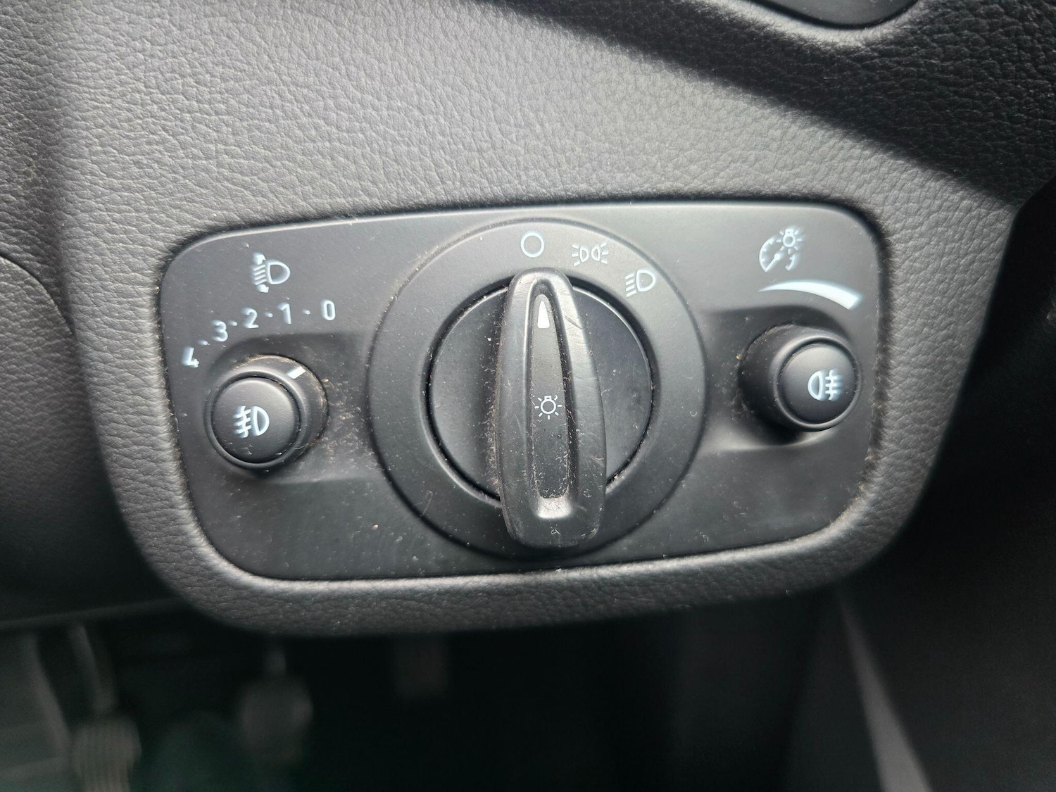 Used Ford Grand C-Max for sale - 77957460: Photo 28