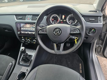 Used Skoda Octavia 2018 for sale - 77203959: Photo