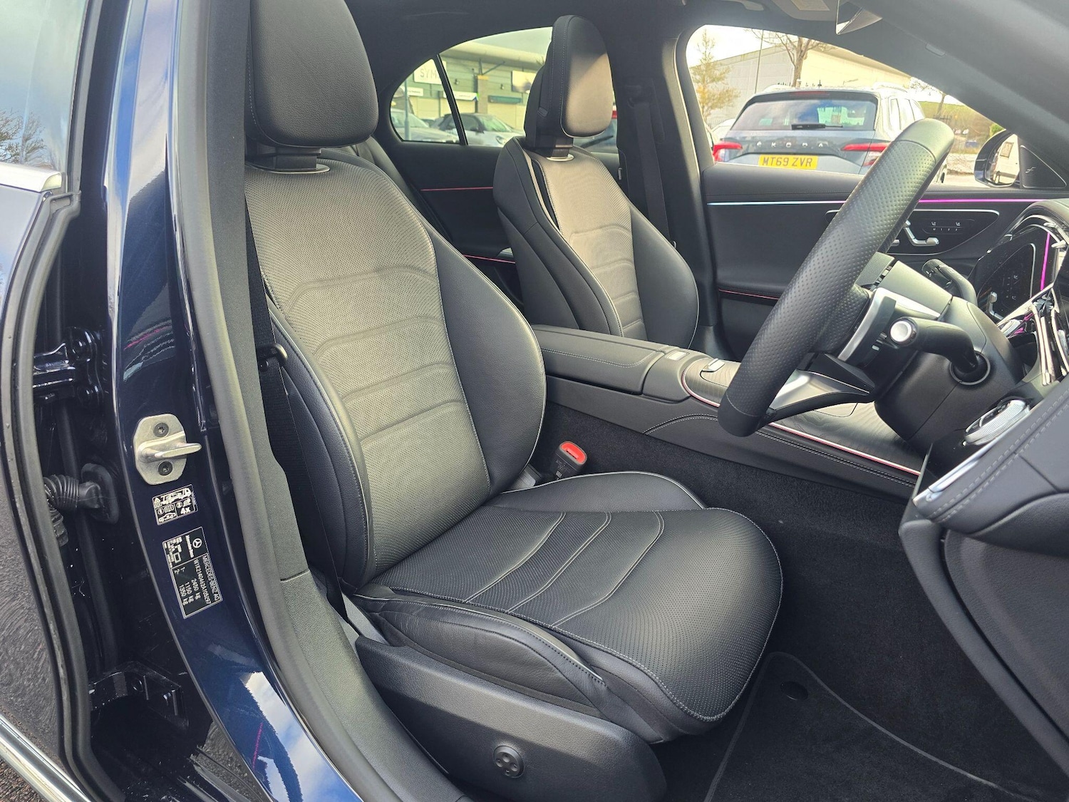 Used Mercedes-Benz E Class for sale - 76849879: Photo 5