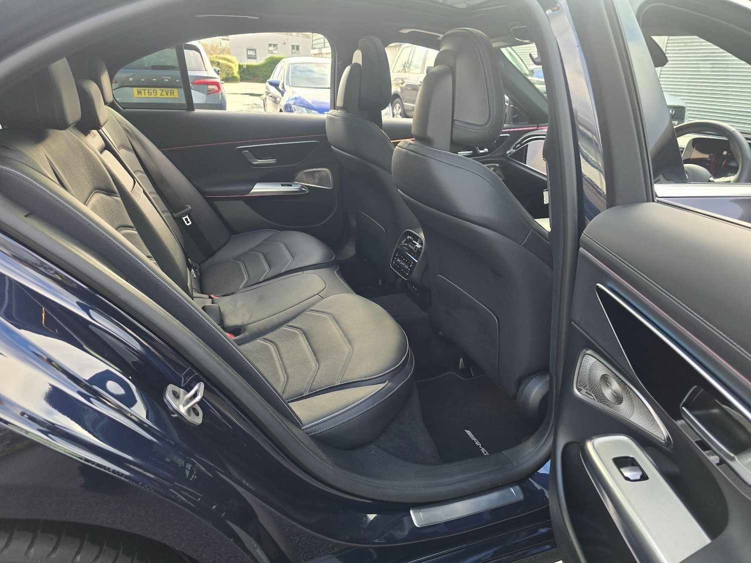 Used Mercedes-Benz E Class for sale - 76849879: Photo 63