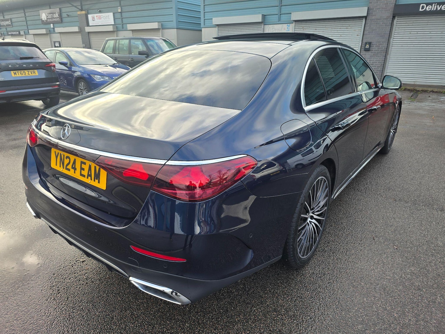 Used Mercedes-Benz E Class for sale - 76849879: Photo 8