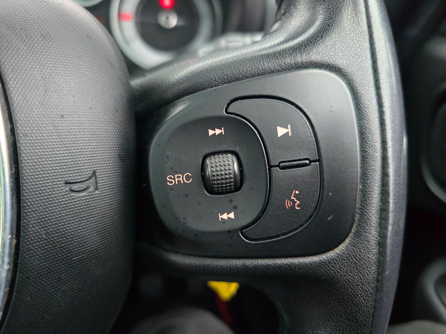 Used Fiat 500L 2013 for sale - 77254946: Photo 27