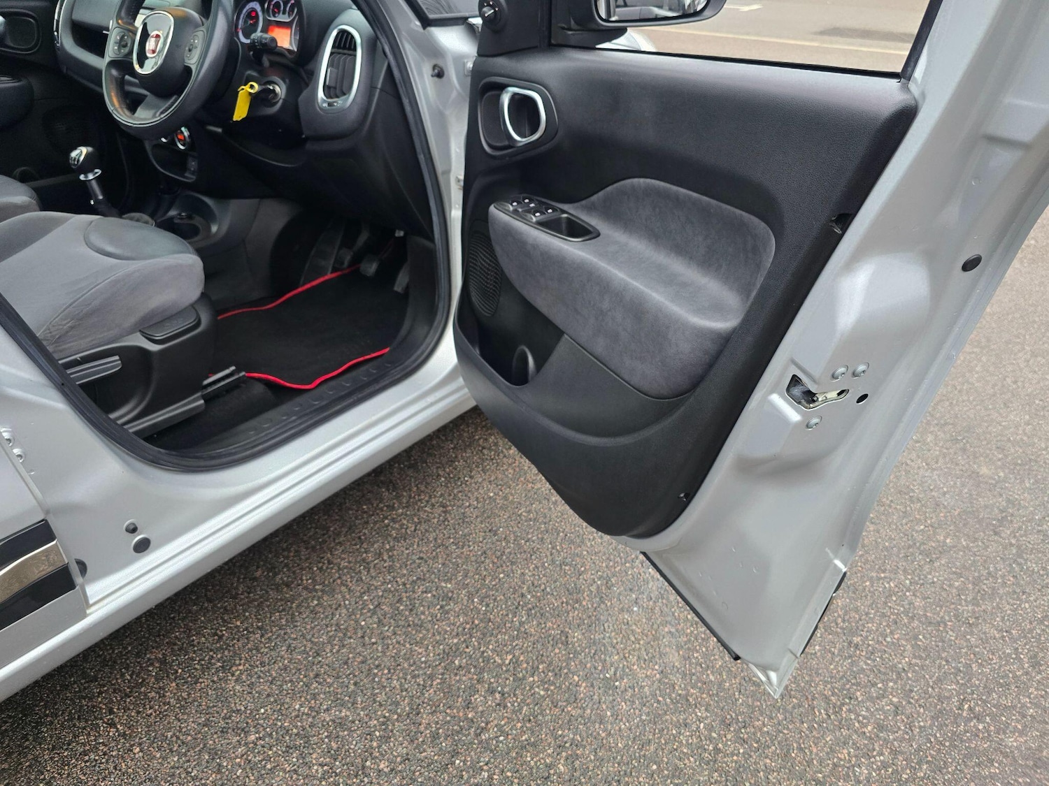 Used Fiat 500L 2013 for sale - 77254946: Photo 38