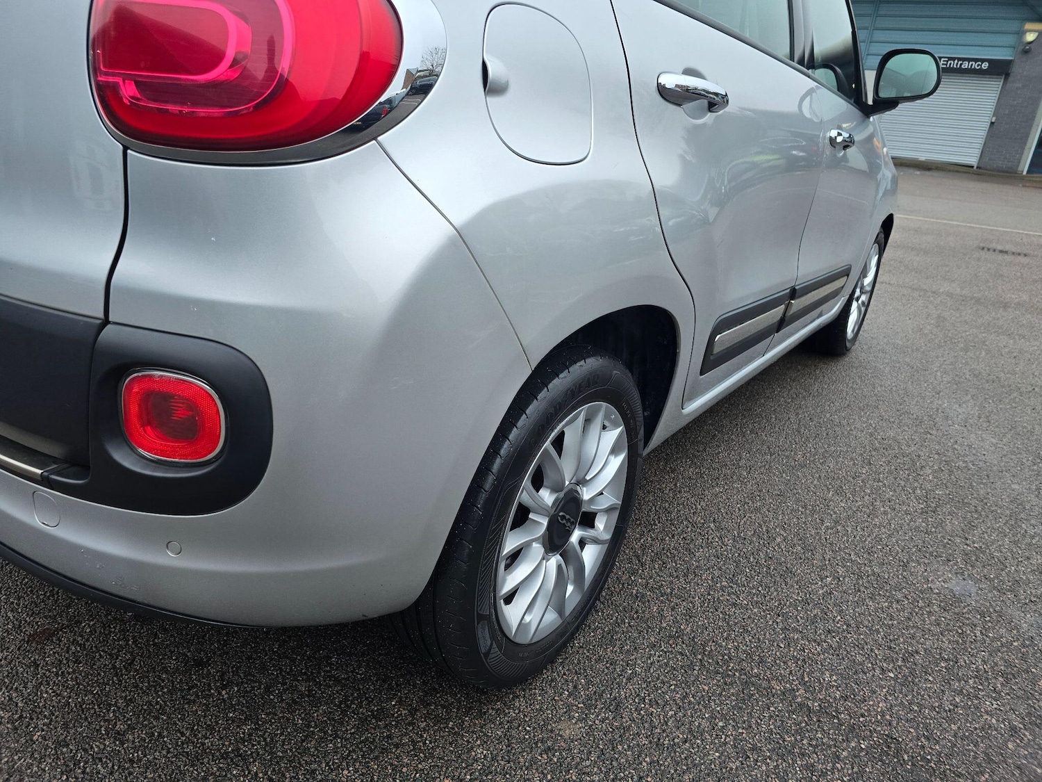 Used Fiat 500L 2013 for sale - 77254946: Photo 90