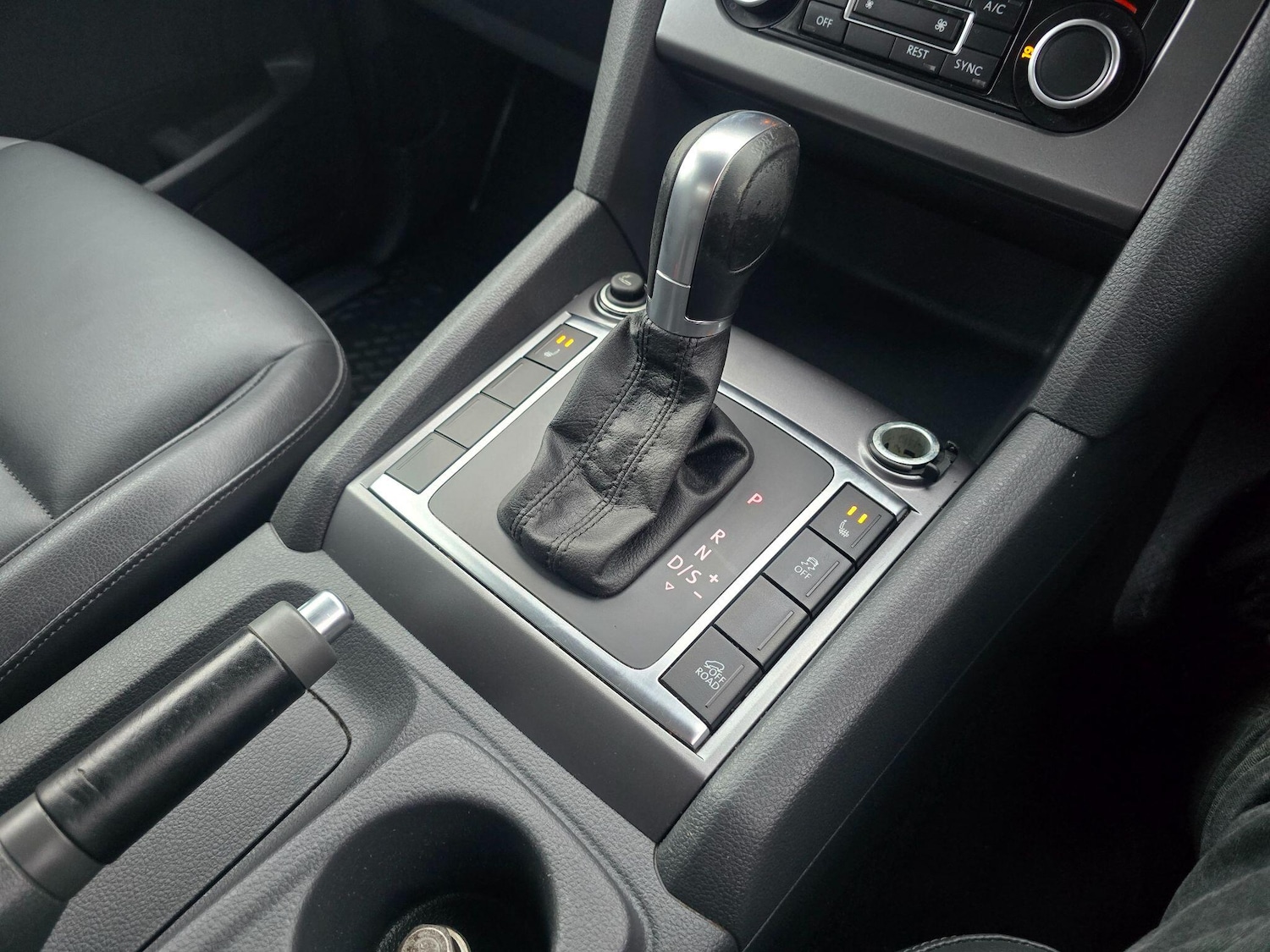 Used Volkswagen Amarok 2016 for sale - 76728645: Photo 10