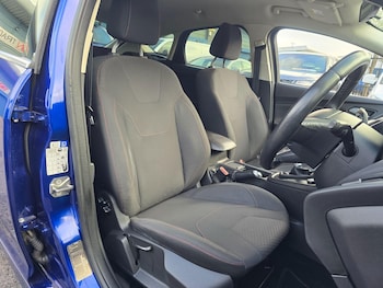 Used Ford Focus 2015 for sale - 77202467: Photo