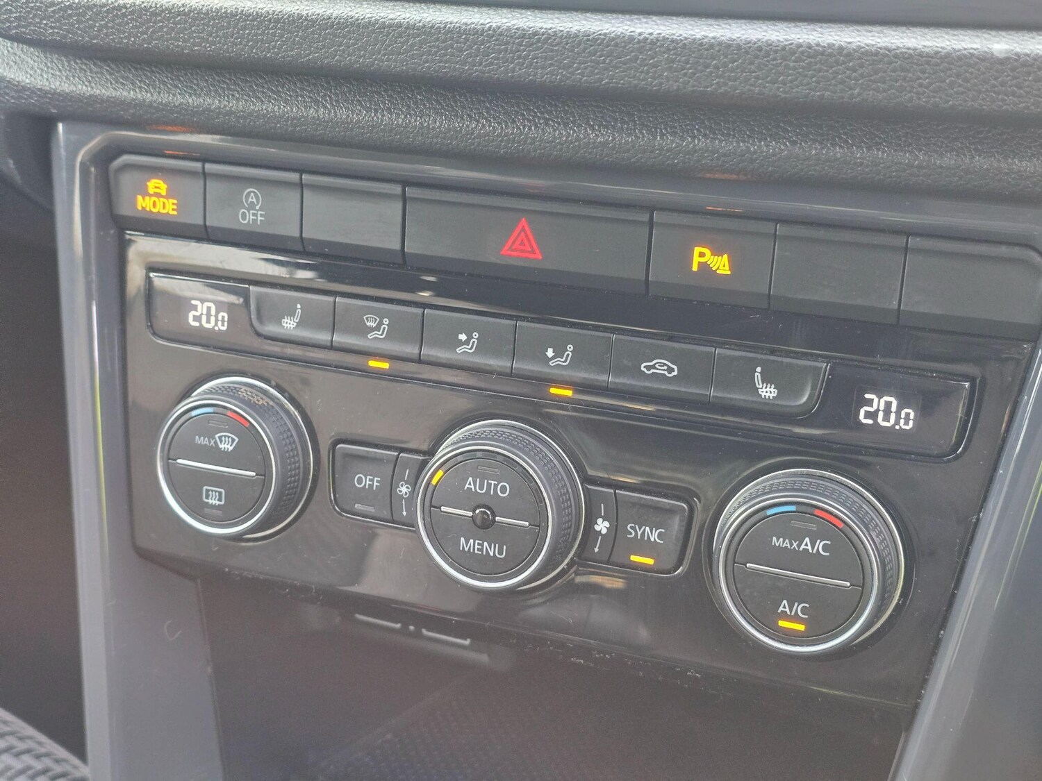 Used Volkswagen T-Roc for sale - 77587285: Photo 19