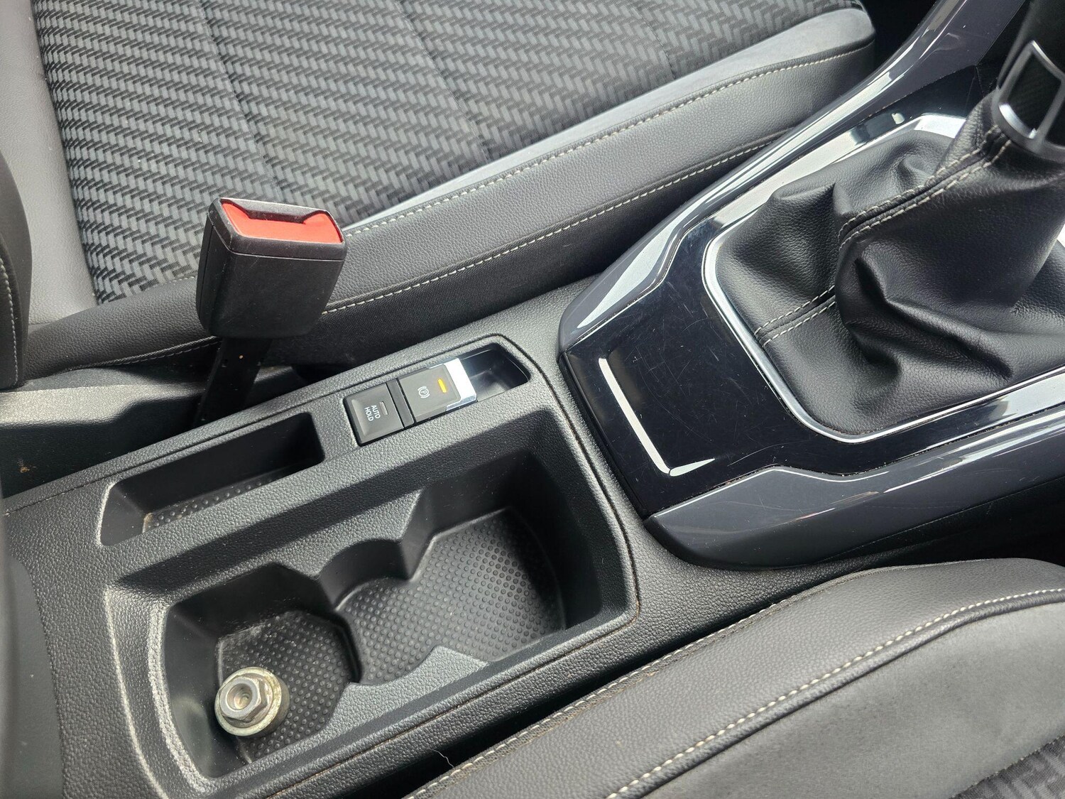 Used Volkswagen T-Roc for sale - 77587285: Photo 23