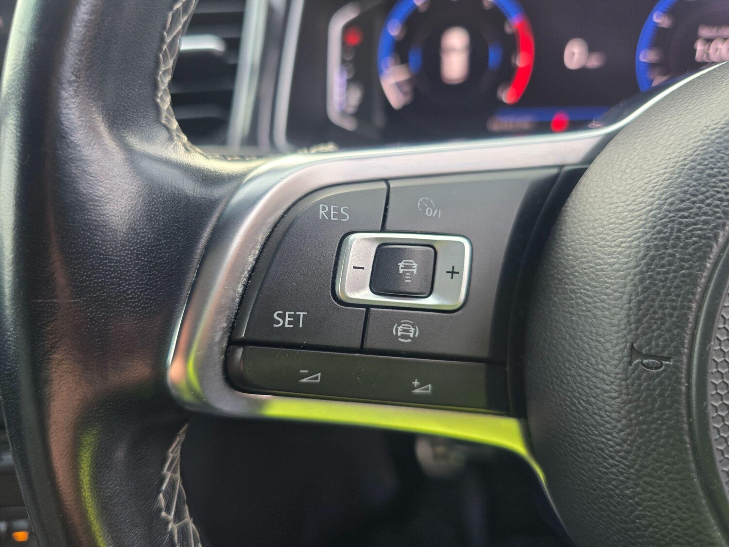 Used Volkswagen T-Roc for sale - 77587285: Photo 26