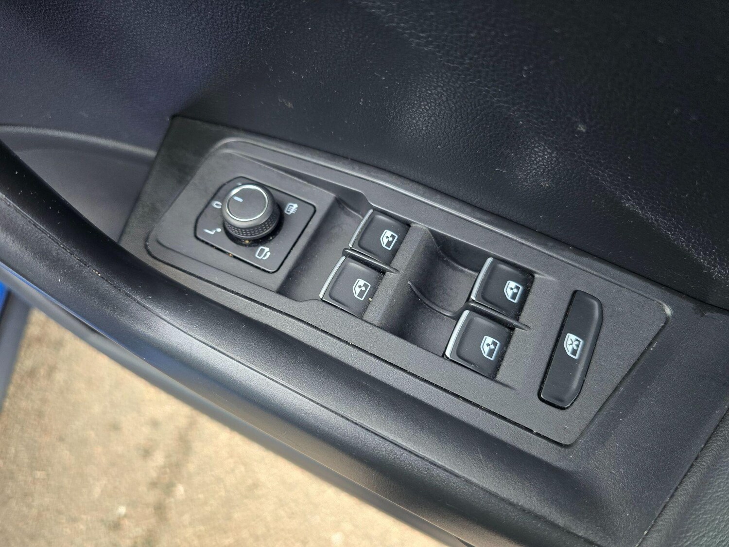 Used Volkswagen T-Roc for sale - 77587285: Photo 30