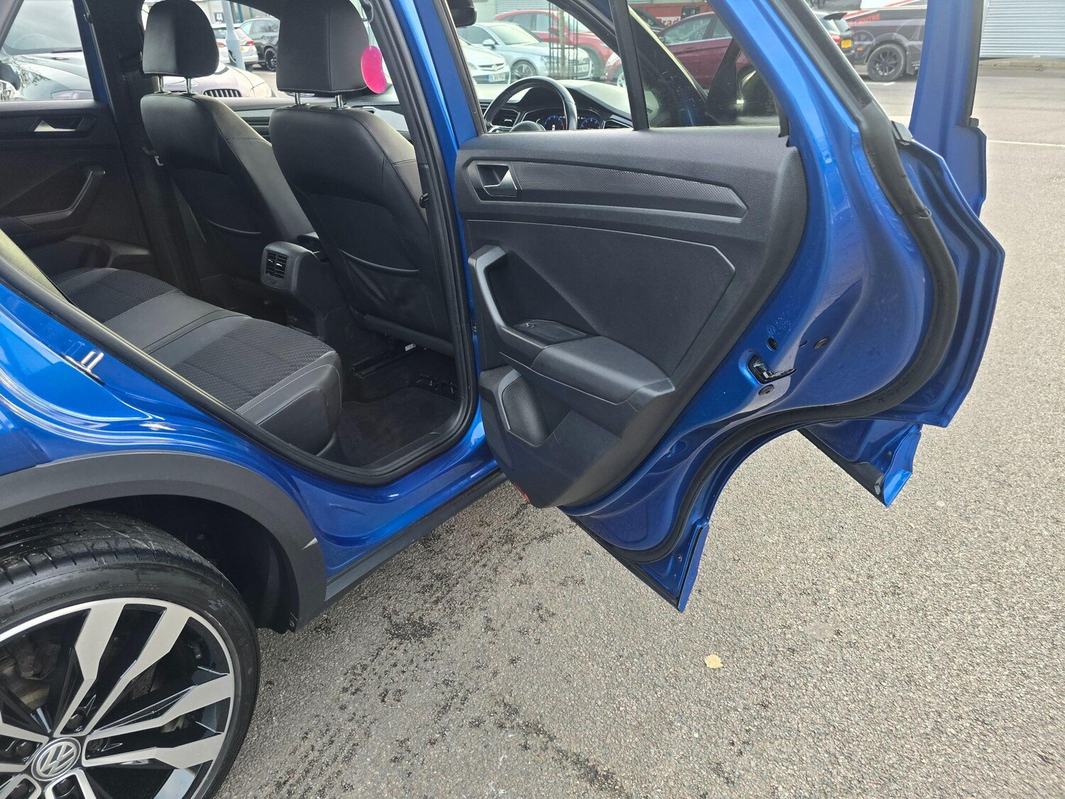 Used Volkswagen T-Roc for sale - 77587285: Photo 60