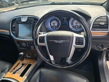 Used Chrysler 300C 2013 for sale - 78740849: Photo