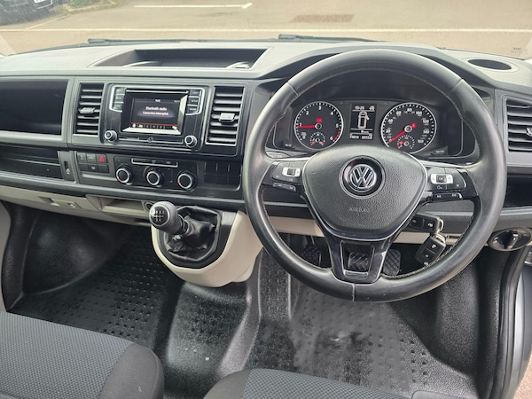 Used Volkswagen Transporter 2018 for sale - 76201244: Photo 10