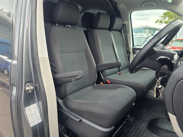 Used Volkswagen Transporter 2018 for sale - 76201244: Photo 31