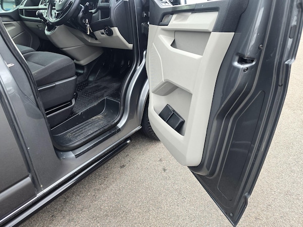 Used Volkswagen Transporter 2018 for sale - 76201244: Photo 37