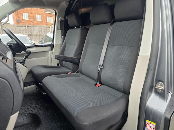 Used Volkswagen Transporter 2018 for sale - 76201244: Photo 42
