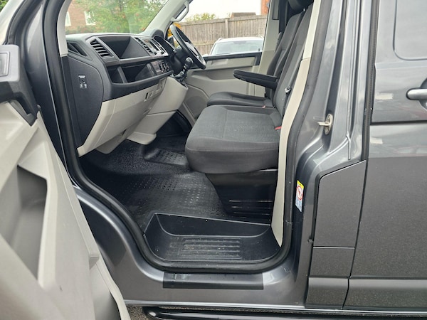 Used Volkswagen Transporter 2018 for sale - 76201244: Photo 43