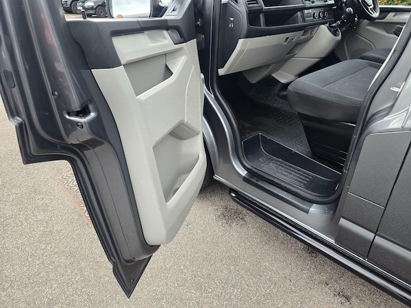 Used Volkswagen Transporter 2018 for sale - 76201244: Photo 47