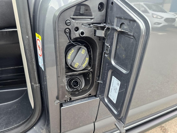 Used Volkswagen Transporter 2018 for sale - 76201244: Photo 48