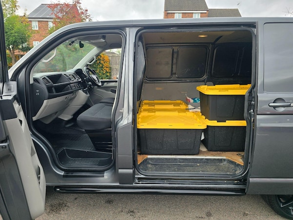 Used Volkswagen Transporter 2018 for sale - 76201244: Photo 4