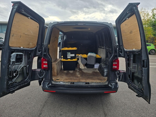 Used Volkswagen Transporter 2018 for sale - 76201244: Photo 6