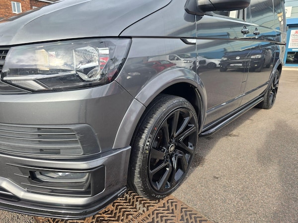Used Volkswagen Transporter 2018 for sale - 76201244: Photo 76