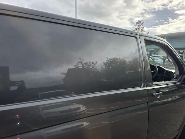 Used Volkswagen Transporter 2018 for sale - 76201244: Photo 97