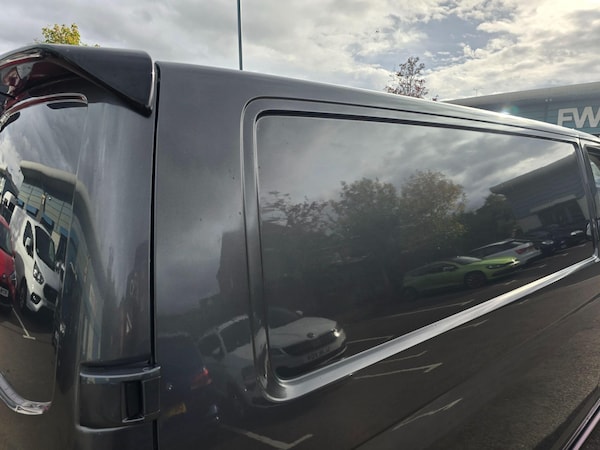 Used Volkswagen Transporter 2018 for sale - 76201244: Photo 99