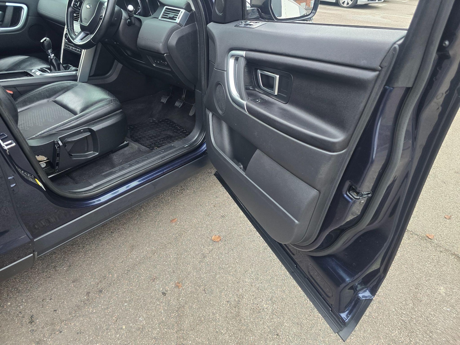 Used Land Rover Discovery Sport for sale - 77074276: Photo 32