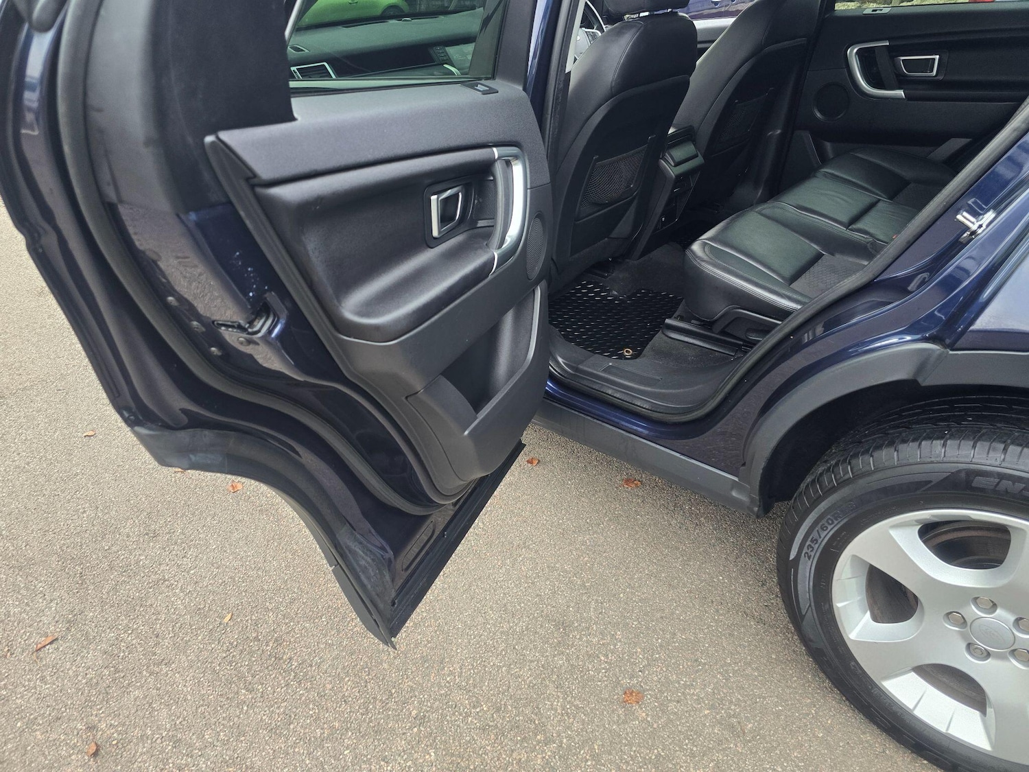 Used Land Rover Discovery Sport for sale - 77074276: Photo 46