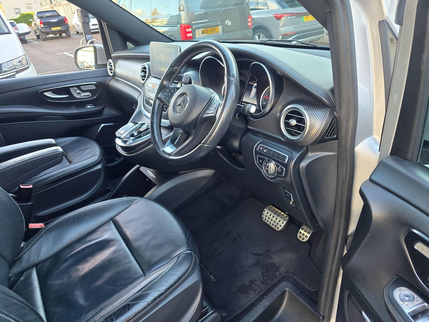 Used Mercedes-Benz V-Class 2025 for sale - 76446915: Photo 25