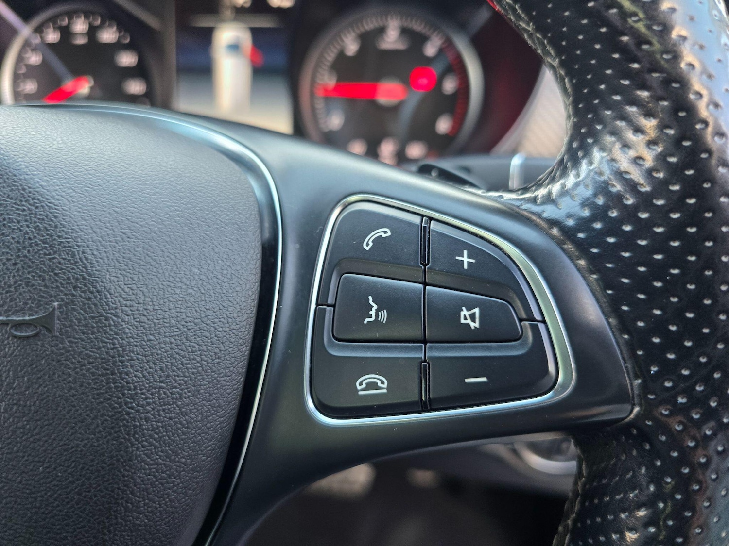 Used Mercedes-Benz V-Class 2025 for sale - 76446915: Photo 28