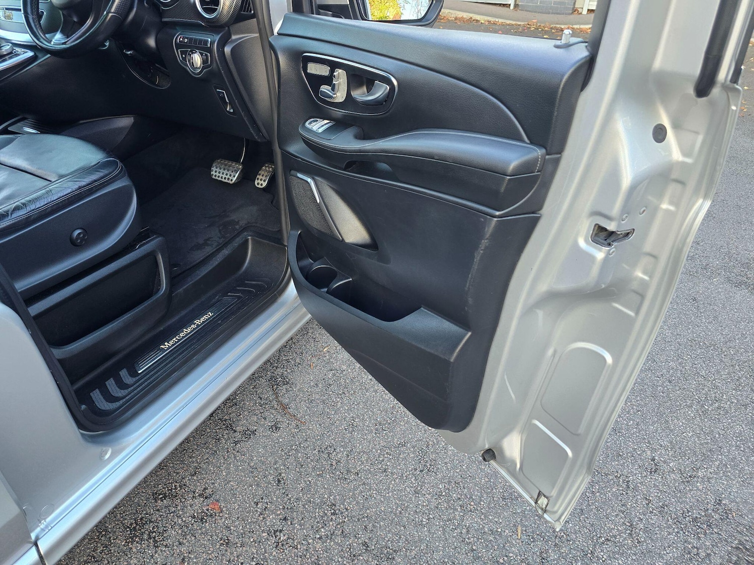 Used Mercedes-Benz V-Class 2025 for sale - 76446915: Photo 39