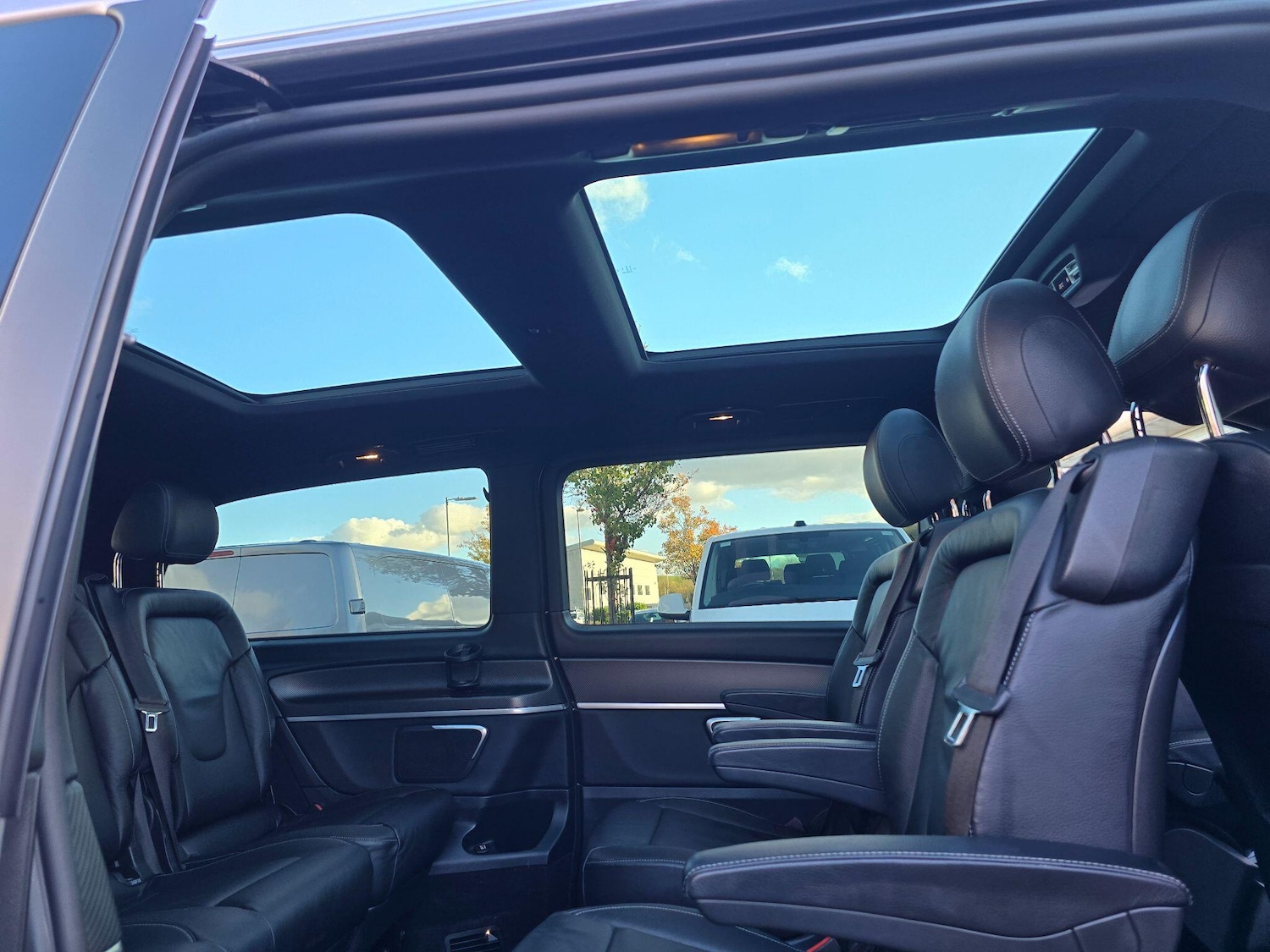 Used Mercedes-Benz V-Class 2025 for sale - 76446915: Photo 44