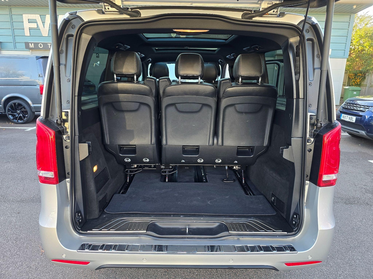 Used Mercedes-Benz V-Class 2025 for sale - 76446915: Photo 5