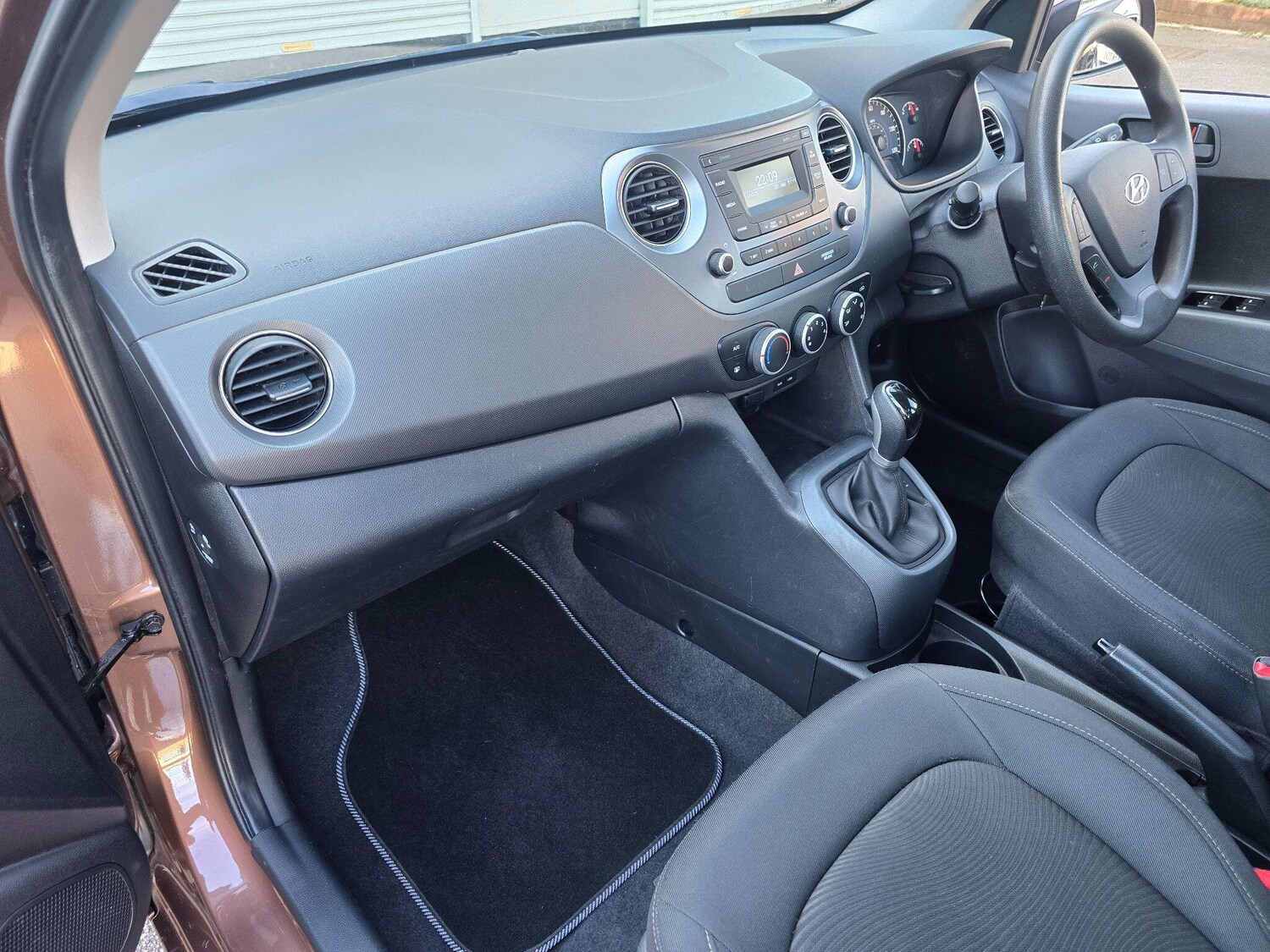 Used Hyundai i10 2018 for sale - 78157838: Photo 30