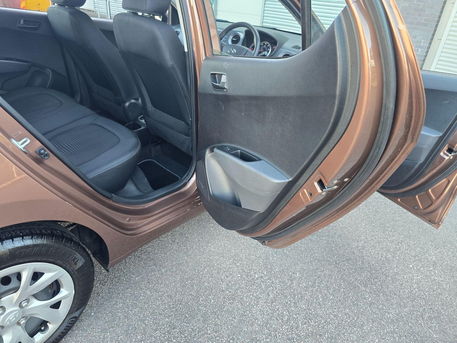 Used Hyundai i10 2018 for sale - 78157838: Photo 47