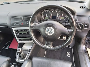 Used Volkswagen Golf 2003 for sale - 77970734: Photo