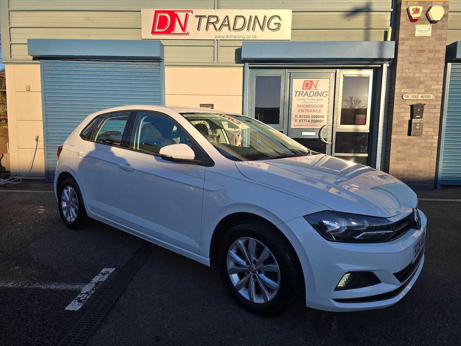 Used Volkswagen Polo 2018 for sale - 77120420: Photo 1