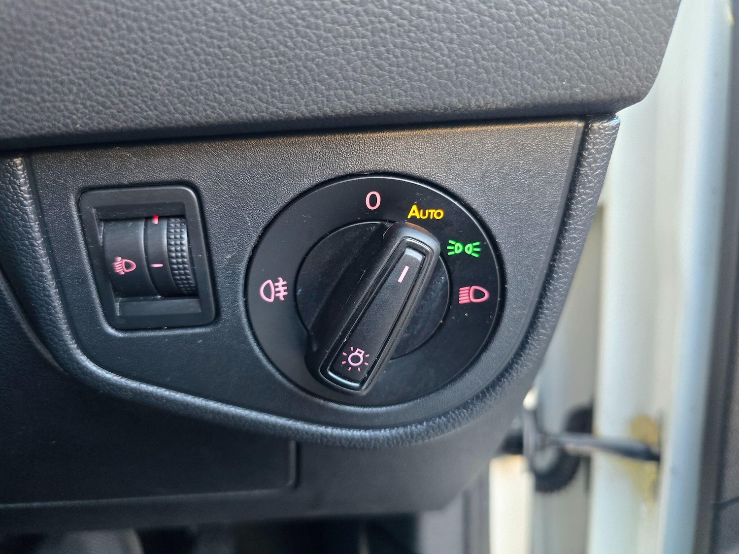 Used Volkswagen Polo 2018 for sale - 77120420: Photo 27