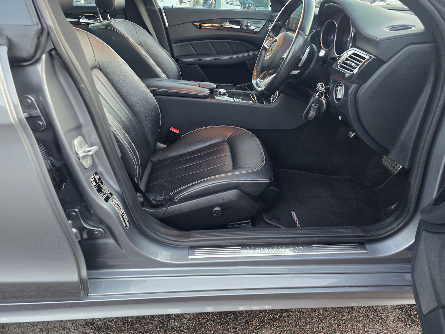 Used Mercedes-Benz CLS 2015 for sale - 77190873: Photo 32