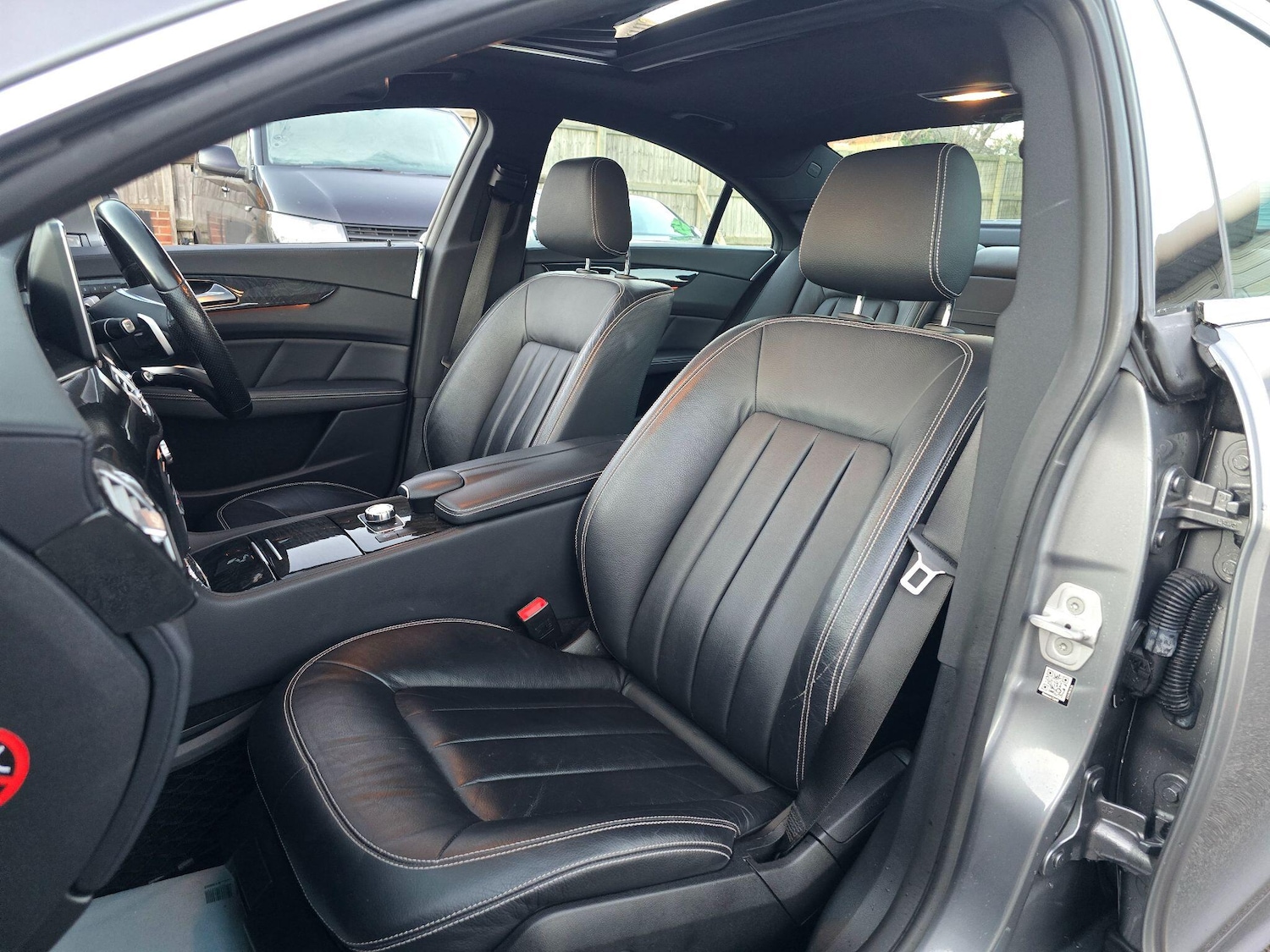 Used Mercedes-Benz CLS 2015 for sale - 77190873: Photo 40