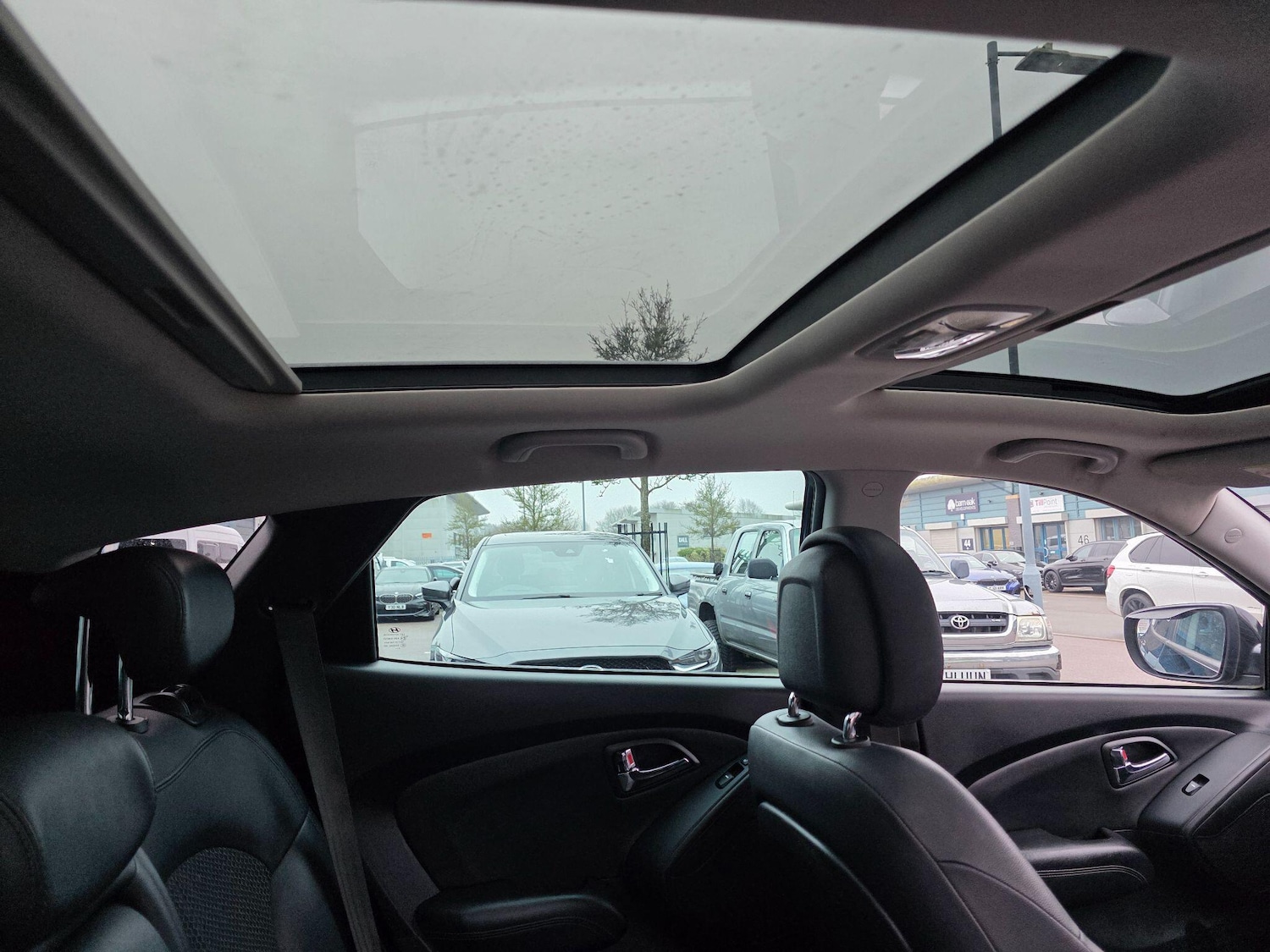 Used Hyundai Ix35 2011 for sale - 77440500: Photo 2