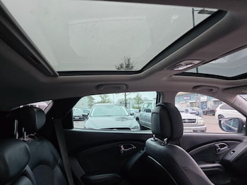 Used Hyundai Ix35 2011 for sale - 77440500: Photo