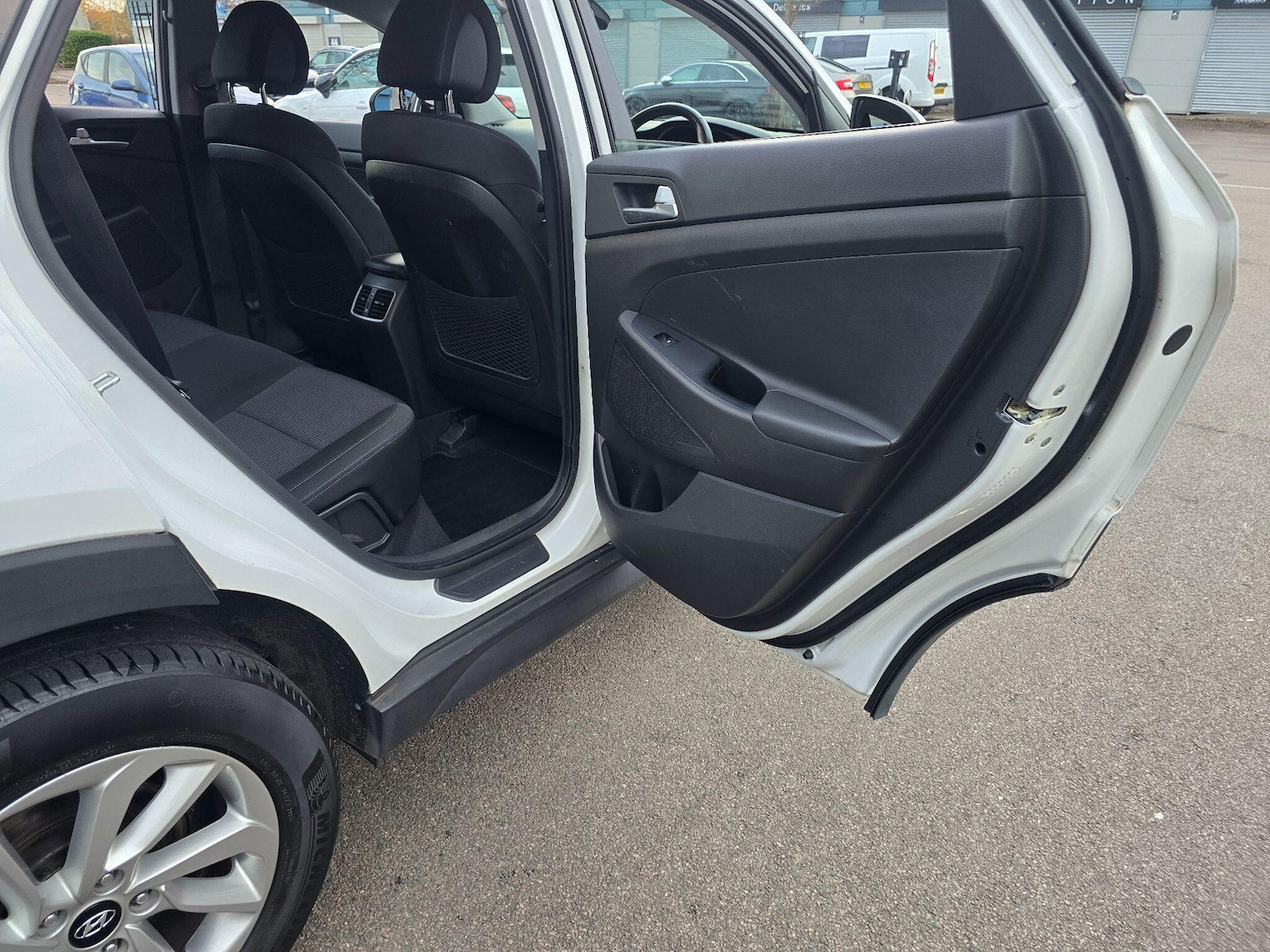 Used Hyundai TUCSON 2017 for sale - 76942372: Photo 57