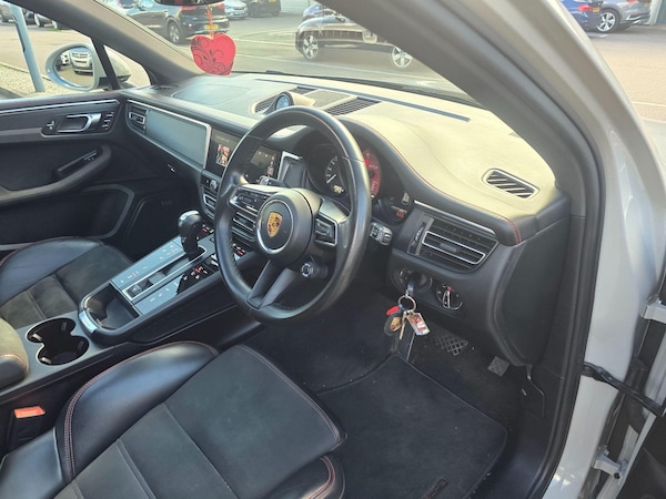 Used Porsche Macan 2022 for sale - 76042583: Photo 15