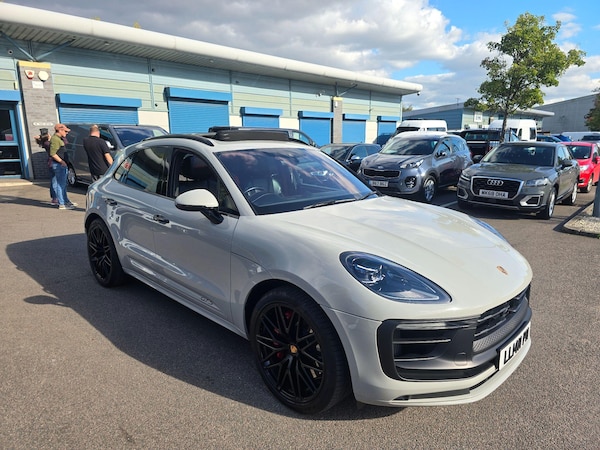 Used Porsche Macan 2022 for sale - 76042583: Photo 1