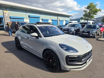 Porsche - Macan