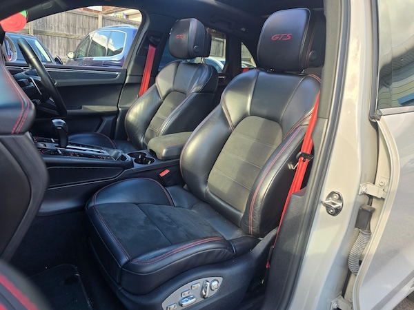 Used Porsche Macan 2022 for sale - 76042583: Photo 42