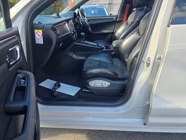 Used Porsche Macan 2022 for sale - 76042583: Photo 43
